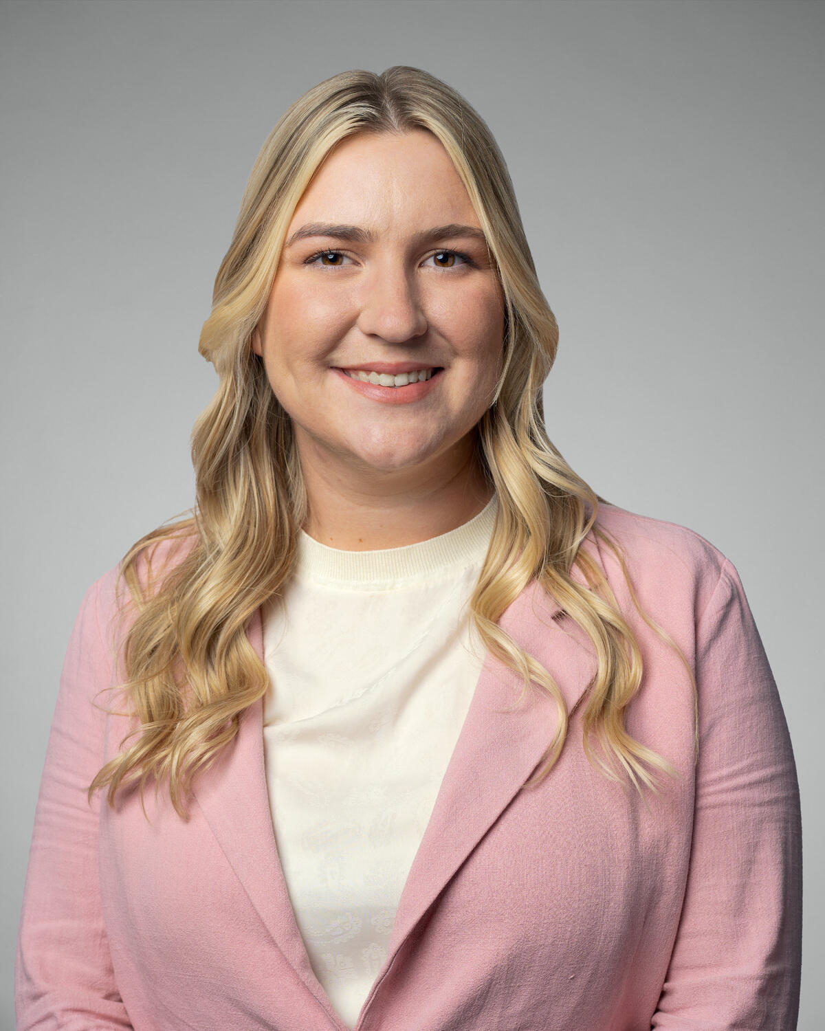 Headshot Image for Clara Holt